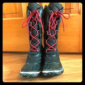 Sorel mid-calf, lace up winter boots